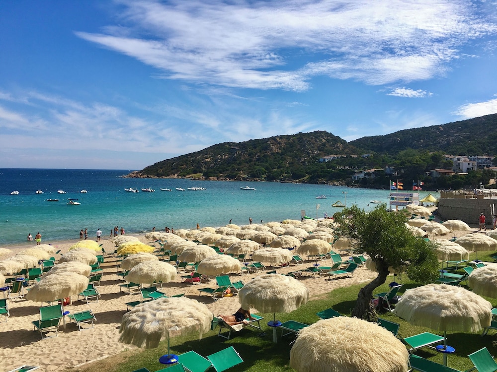 Seaside Apartment Baja Sardinia - Rent From June 20, 2026, to July 11, 2026