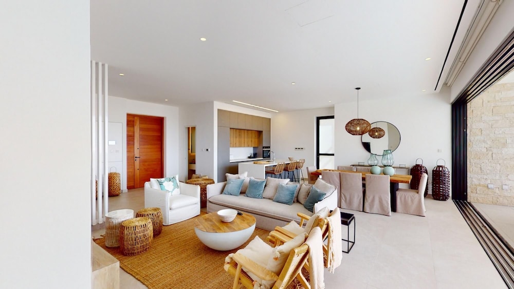 Periyiali Seafront Villa Nefeli