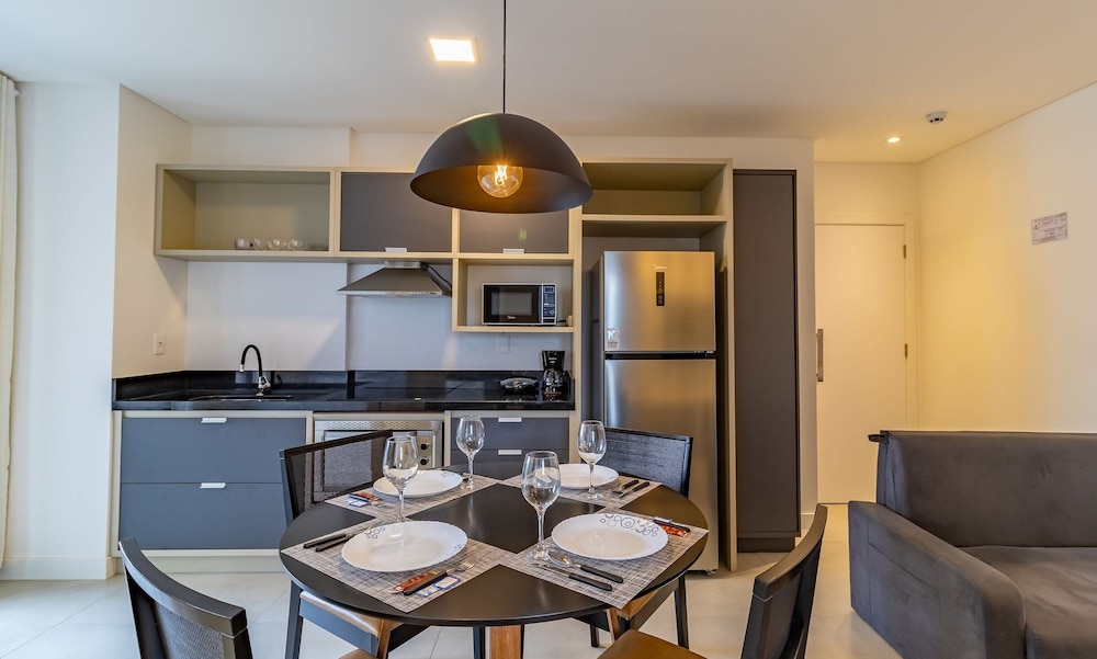 MHF II Apts Variados em Prédio com Vista para o Mar em Itapema