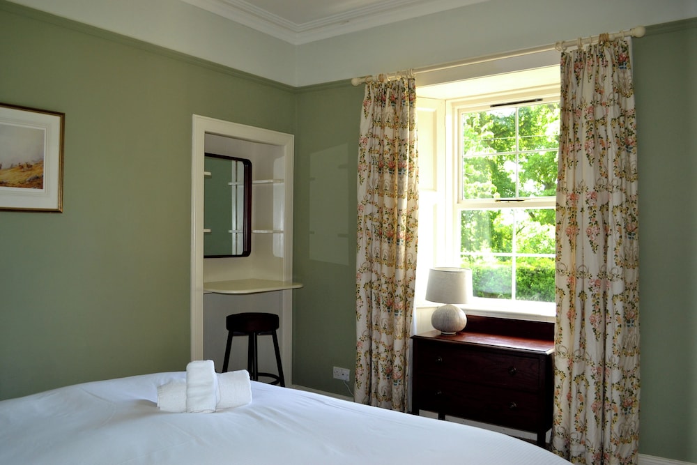 Cardross Estate Holiday Cottages
