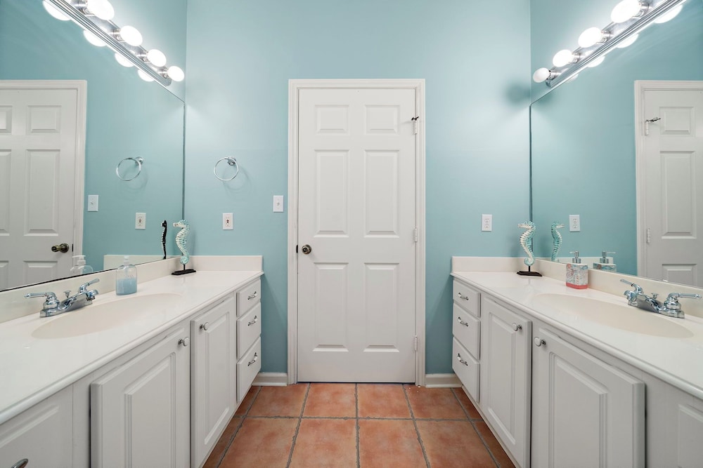 The Krusty Krab by Ryson Vacation Rentals
