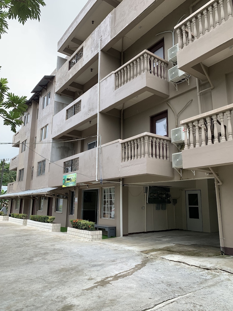 Yvonne's Hotel