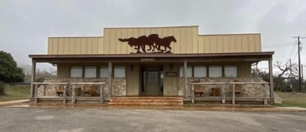 Flying L Ranch Resort