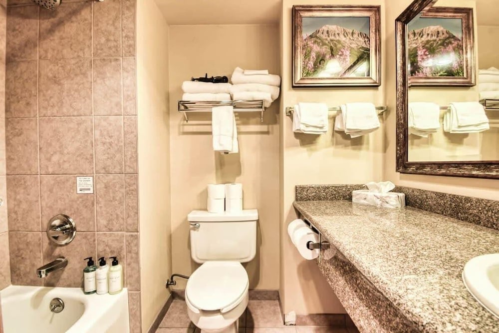 The Grand Lodge by Traverse Hospitality (No Resort Fees)