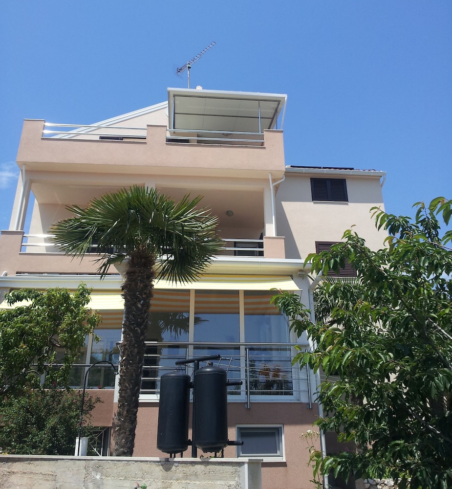 Hana's Place