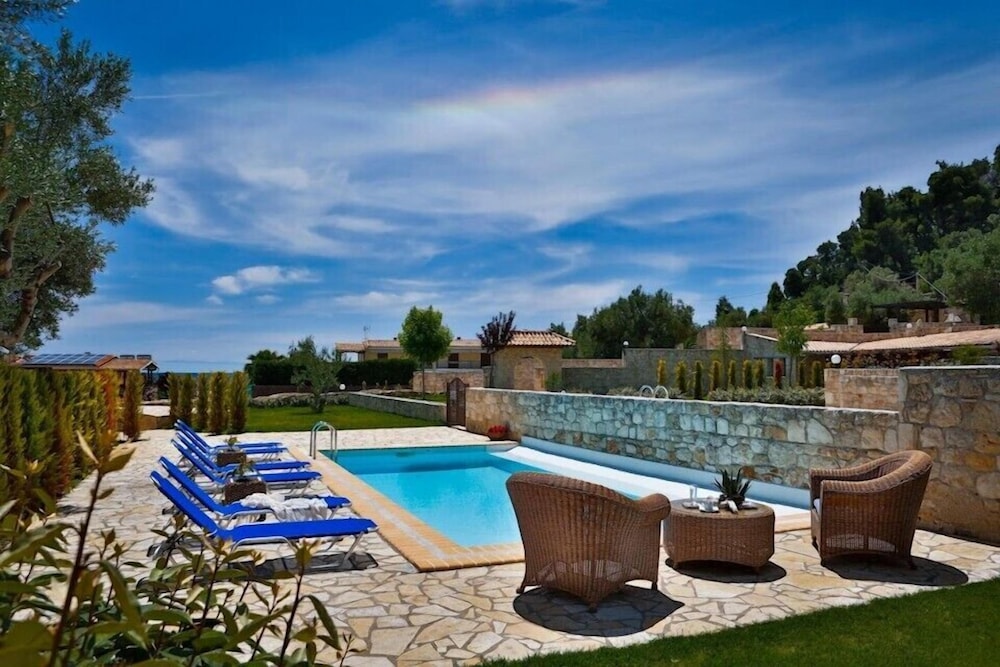 Stigmes Villas & Suites