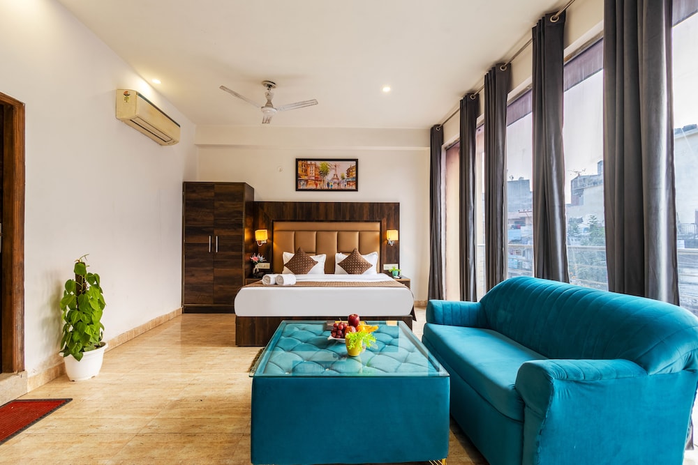Hotel The Kiara - Complimentary Oneway Airport Transfer