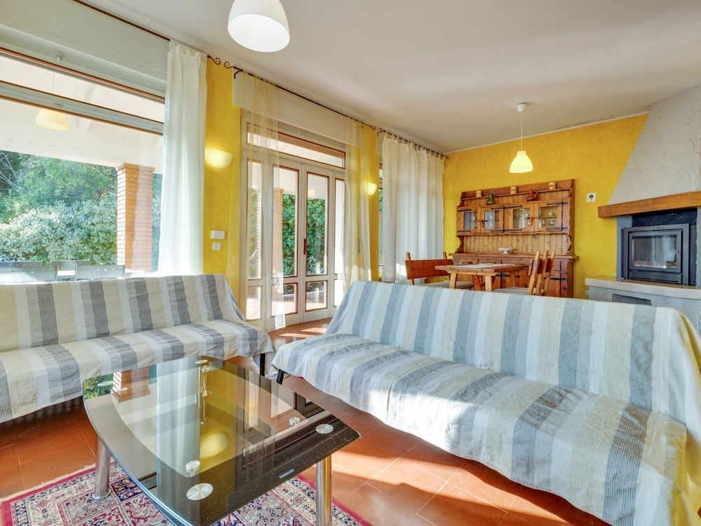 Beaming Holiday Home in Marciaga With Pool, Garden,terrace