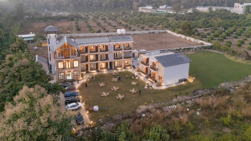 Delight The Lavish Loft Corbett