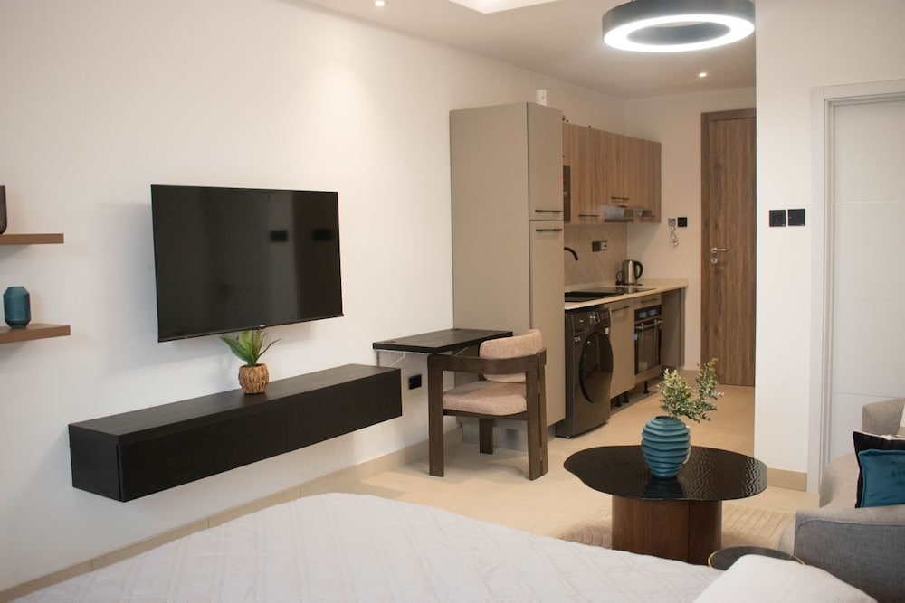 Belrose Place