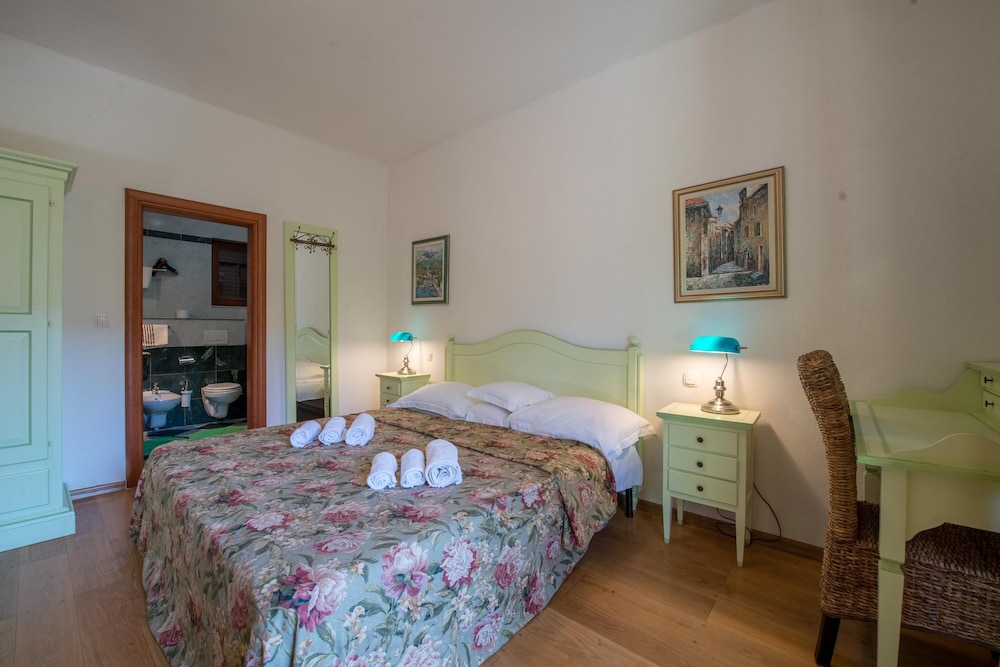 Aparthouse - Villa Napoleon view 2