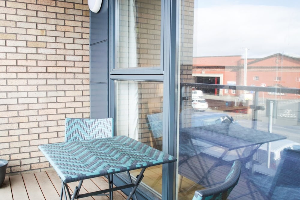 Modern Home by Leith Walk view 5