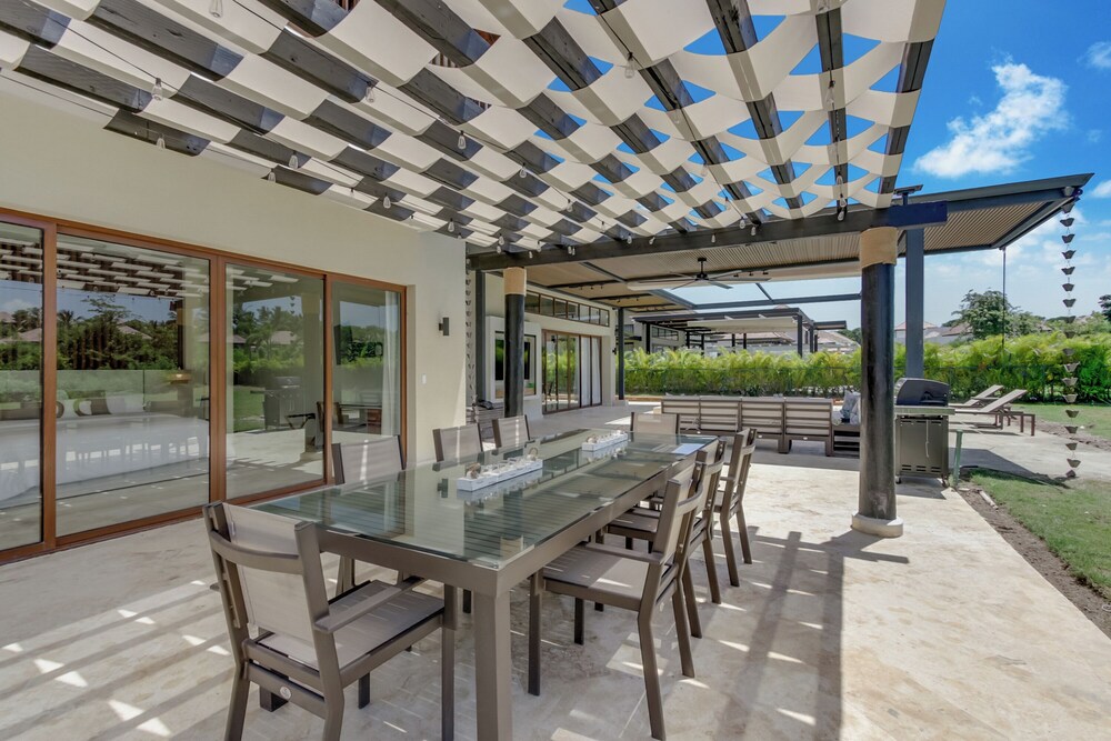 Stylish Newly Built Villa in Cap Cana