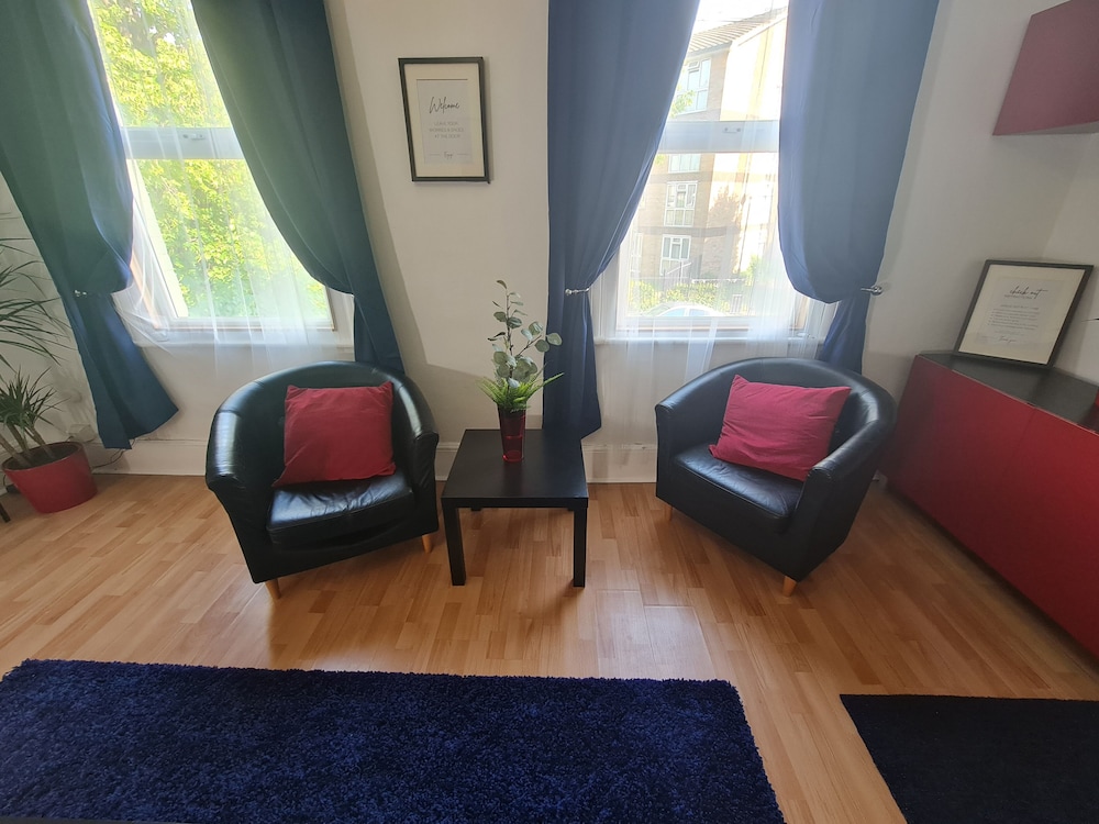 Lovely Large London Apartment, Near Stratford