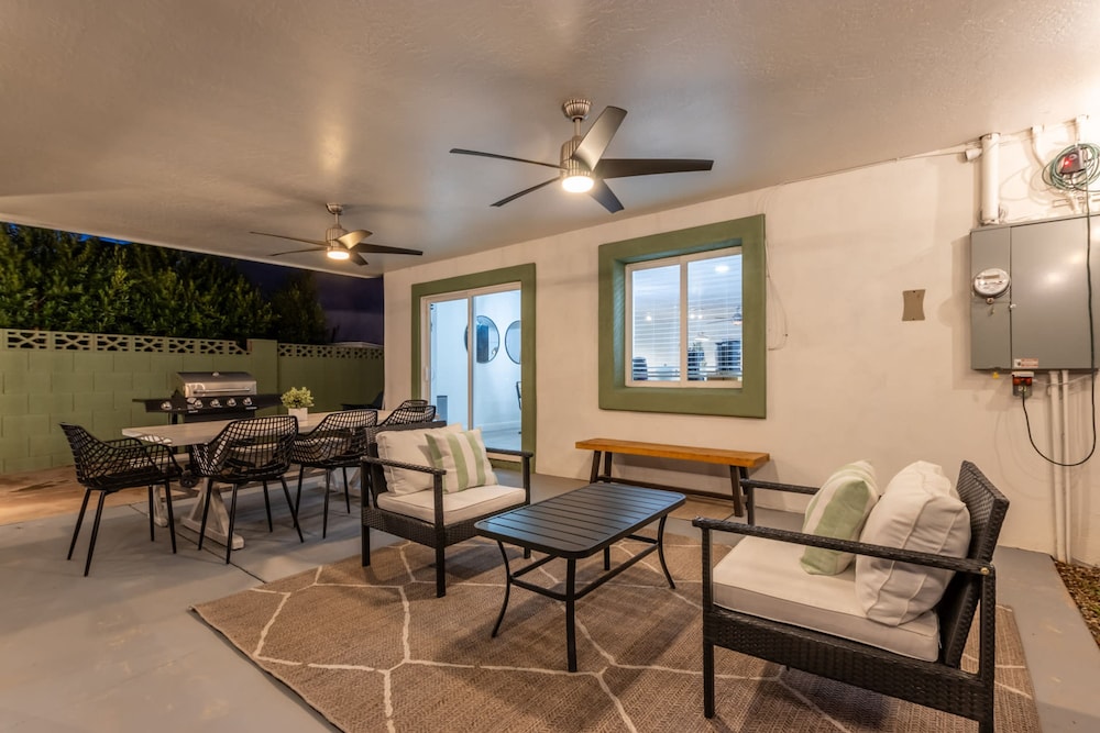 Desert Rose Retreat Heated Pool 2 Masters Gameroom