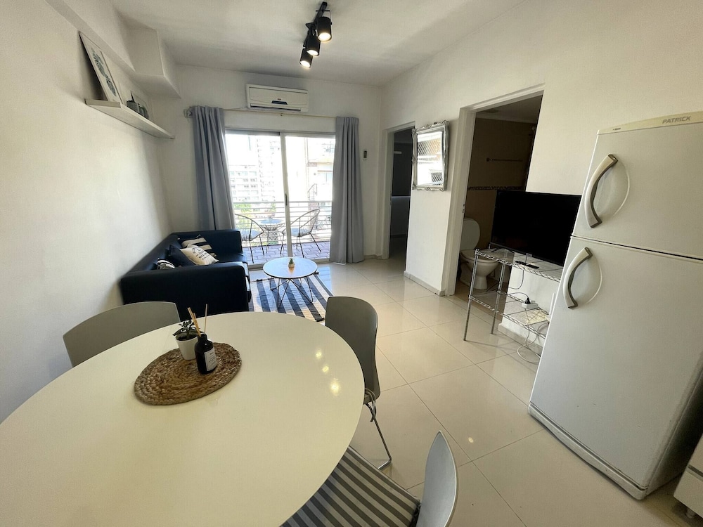 Palermo Queens: Where Urban Chic Meets Bohemian Charm