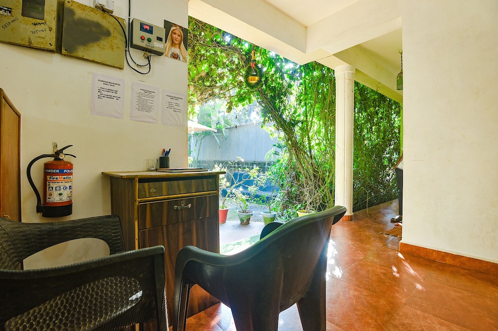 Lobby & Reception