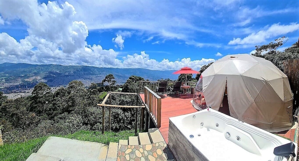 Glamping Agaze view 2