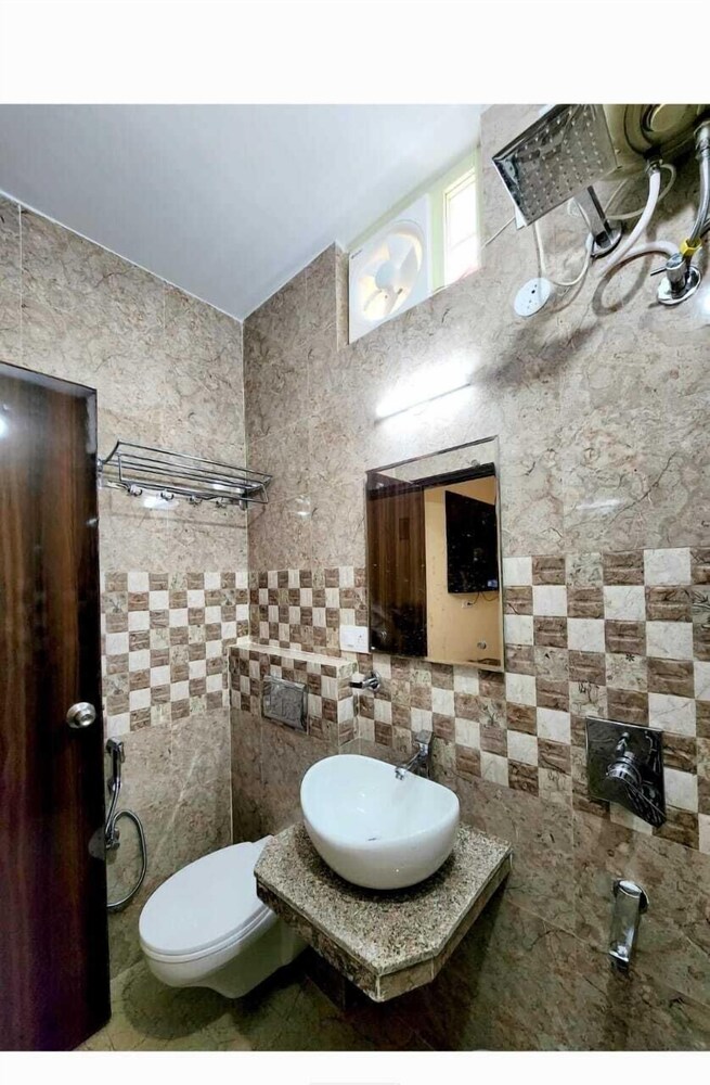 GHAI'S SUNRISE HOMESTAY