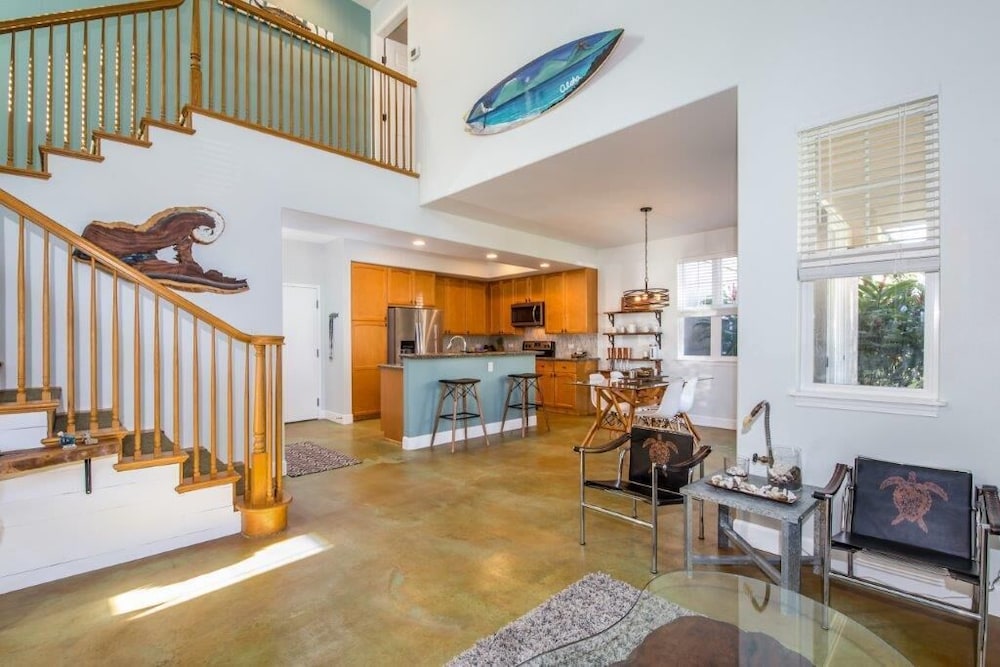 Well-equipped - Close to Beaches - In-unit AC - Vrkcv