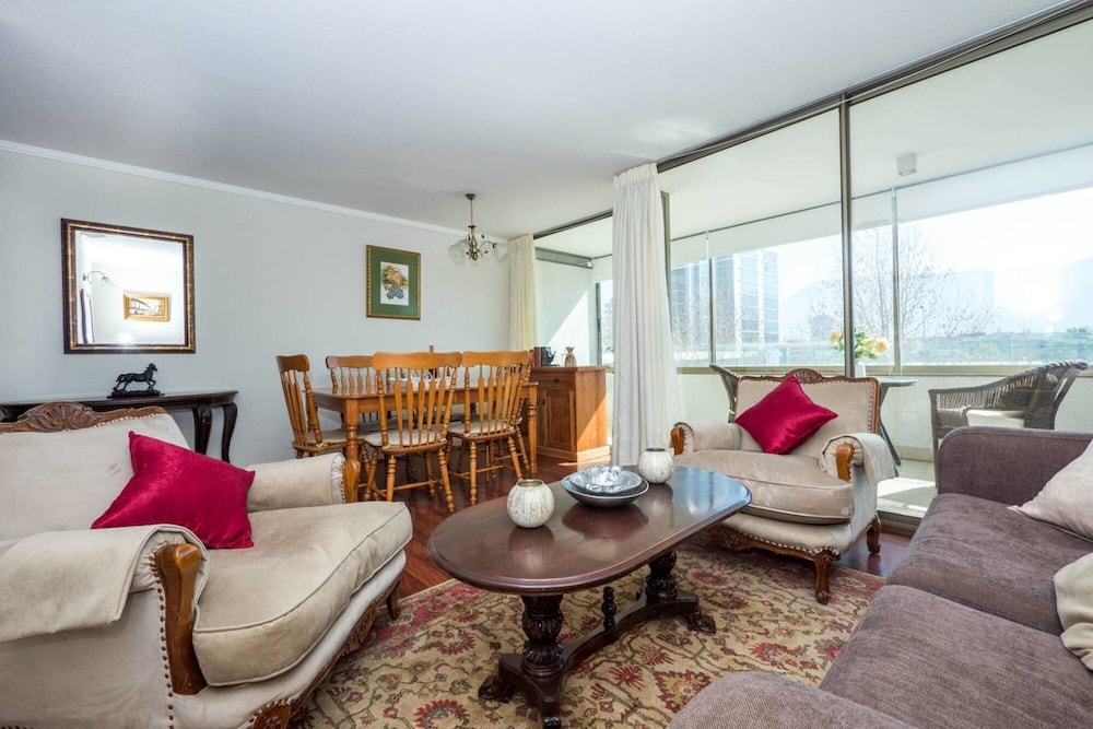Kennedy Vintage 2BR - Heated Pool Shopping