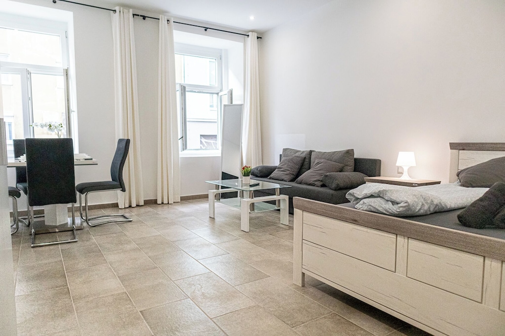 Beautiful 1BR Apartment For Long Stays