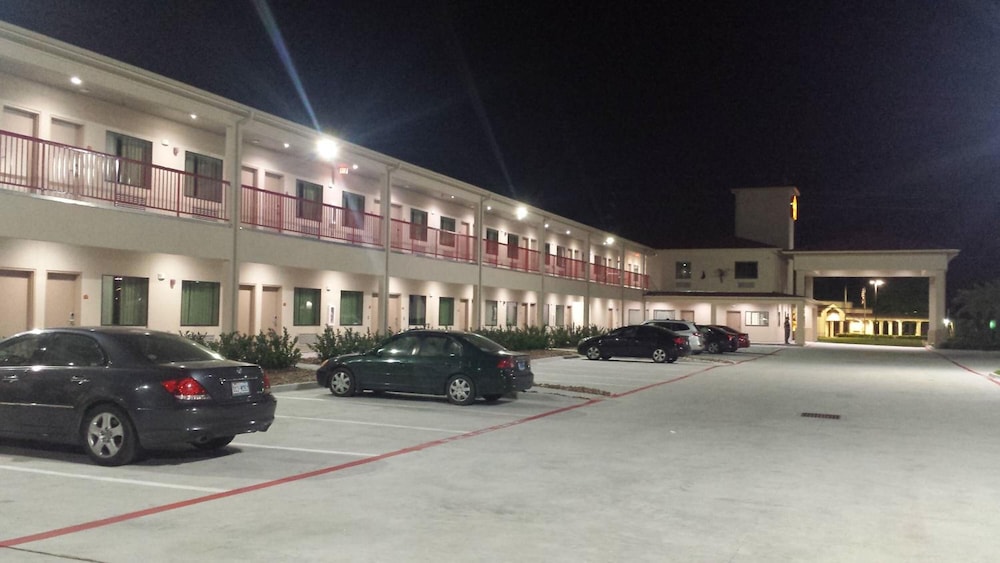 Palace Inn 290 & Jones Rd