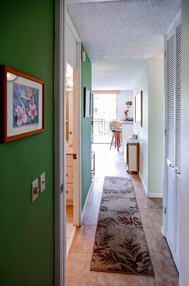 Oceanview Kailua-kona Condo With Private Balcony!