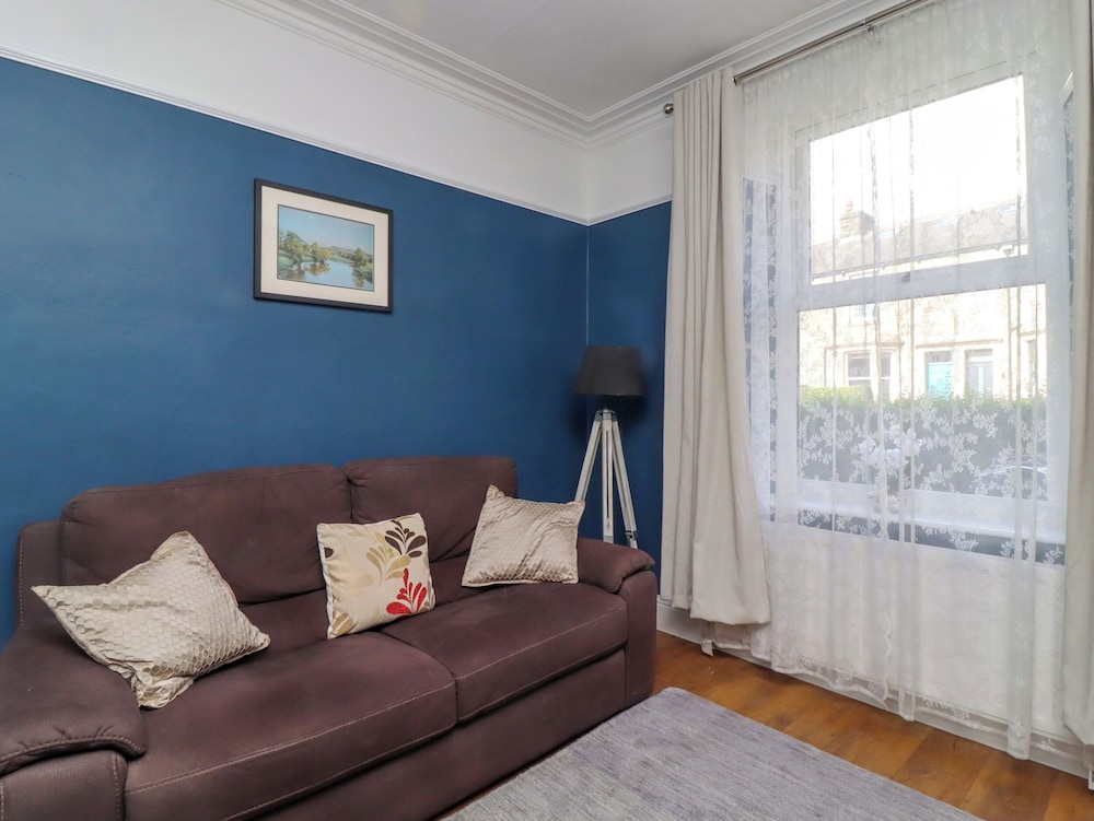 49 Waddington Road