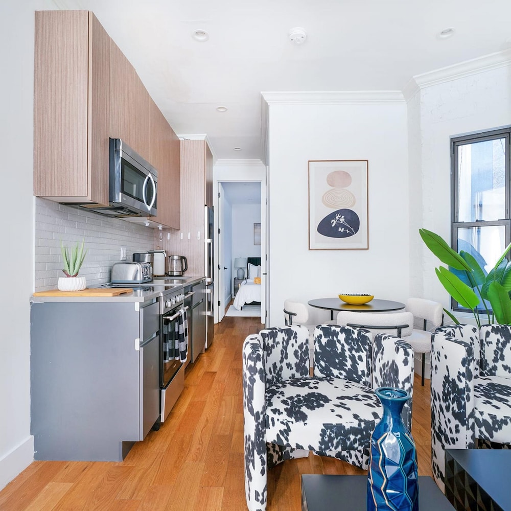 1288-5fs New Renovated 2 Bedrooms in UES