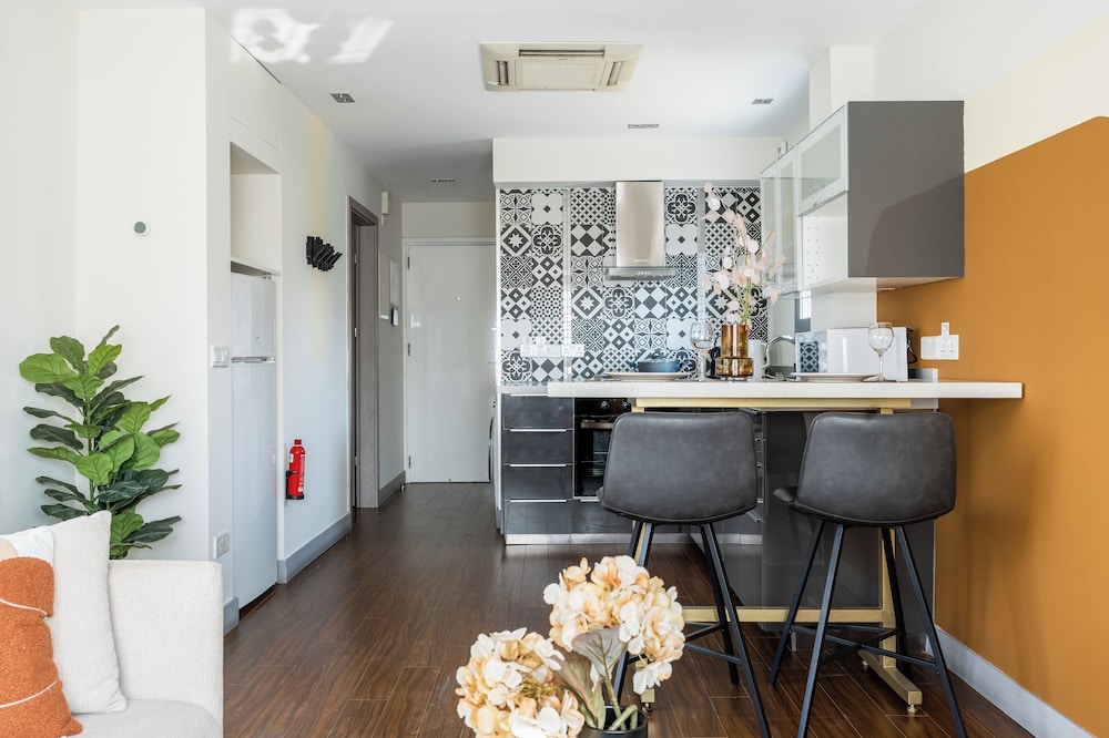 Local Host Living - Signature Apartments in Nicosia
