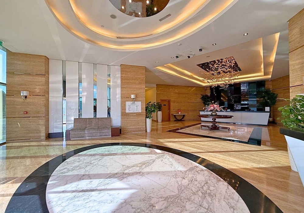 Capital Bay Comfort Studio city view