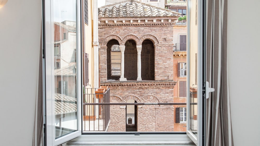 Rental in Rome Navona Penthouse