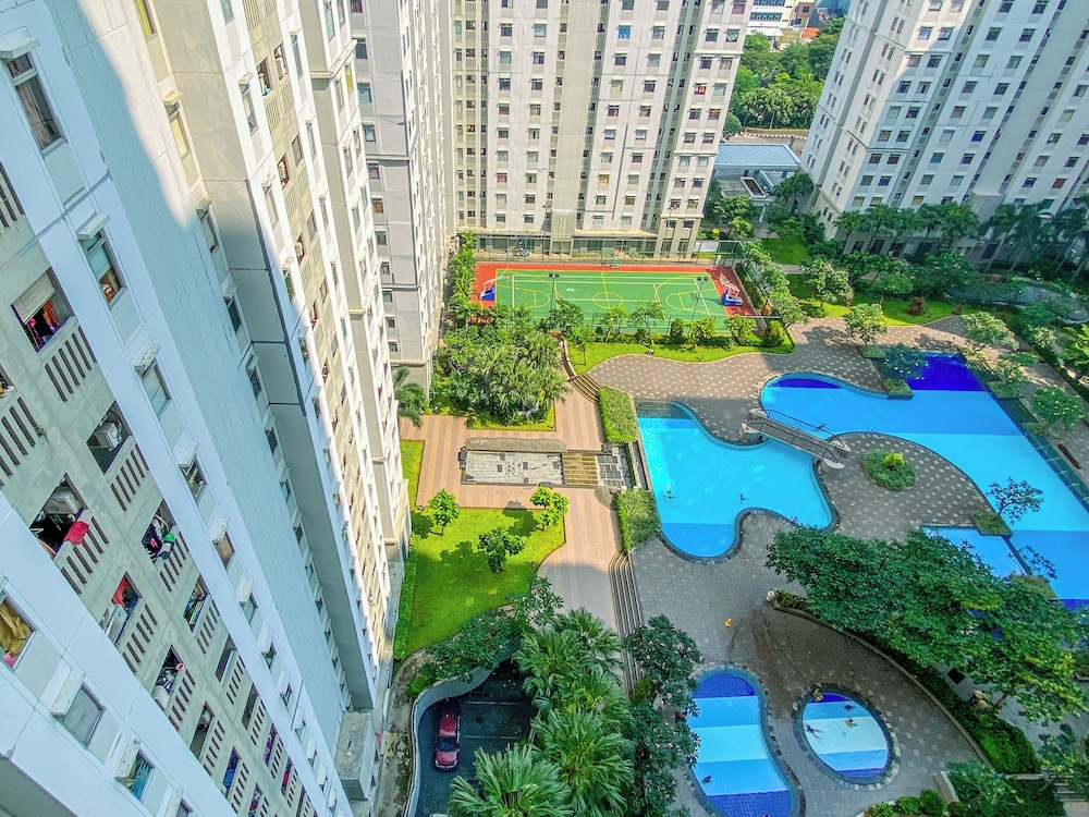 2Br Near Baywalk Mall Apartment At Green Bay Pluit