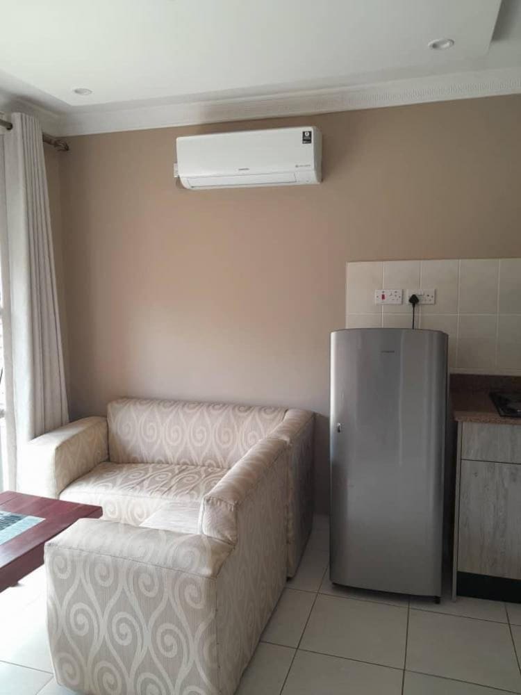 Executive Apartment With 2 Beds Air-con and Kitchenette - 2073 view 3
