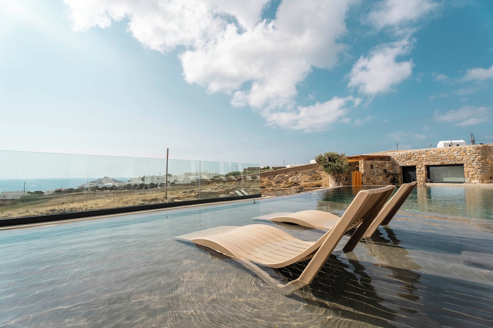 MvibesMykonos homes and studios