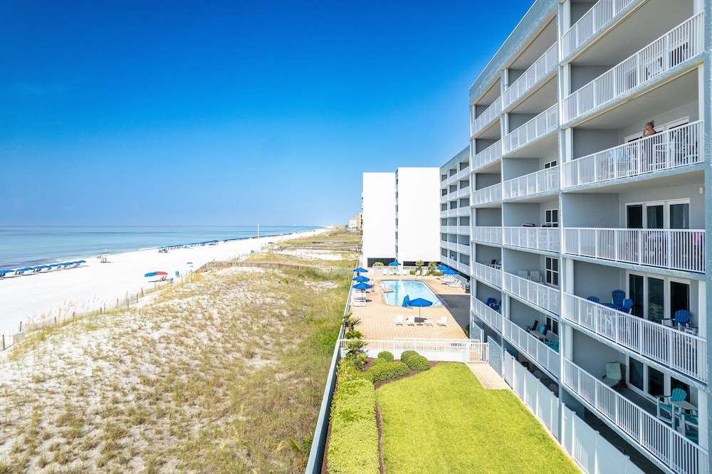 Islander Beach Resort 302 Condo by RedAwning view 5