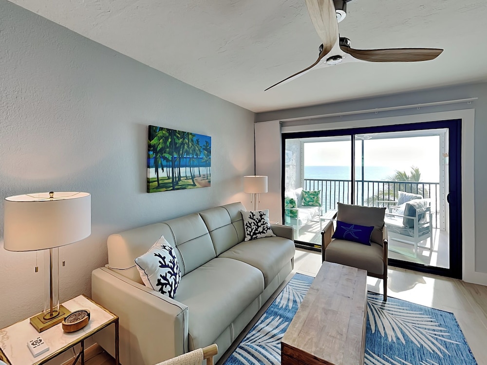 Seaside 4 by Distinctive Beach Rentals