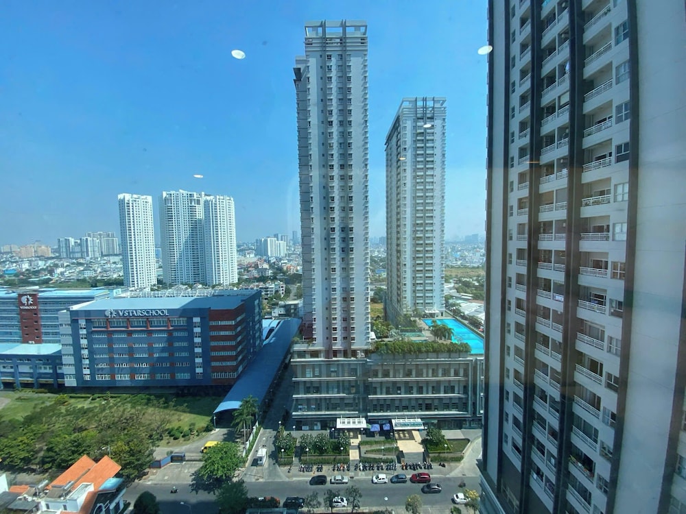 SUNRISE CITY VIEW Residences