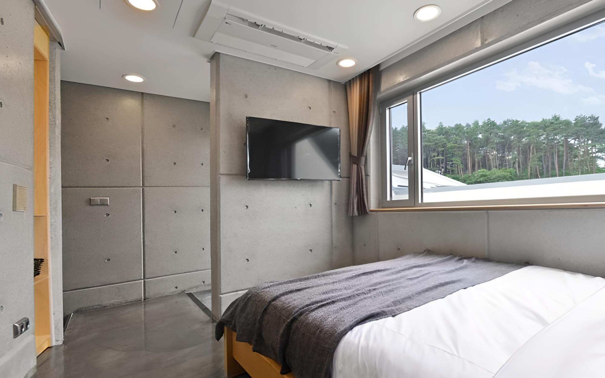 Gangneung Lechattree Pension view 3