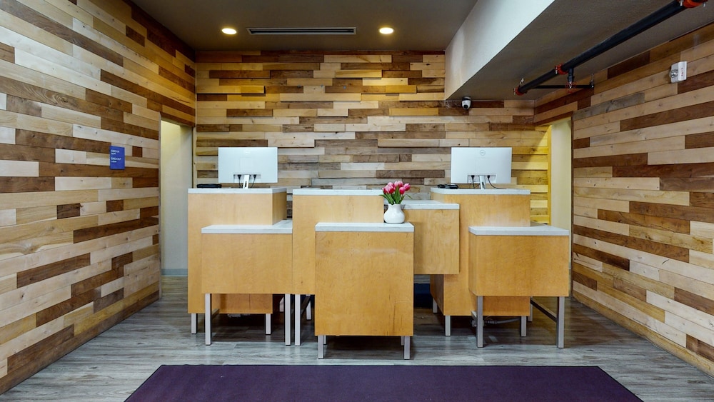 voco College Station Aggieland by IHG