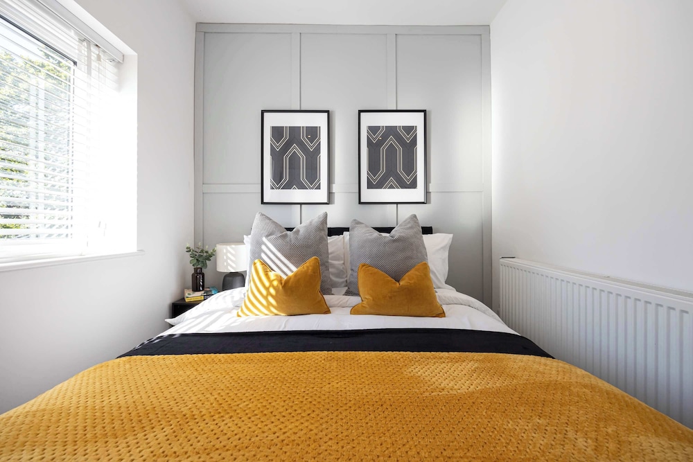 Cosy Apartment in the Heart of Sale