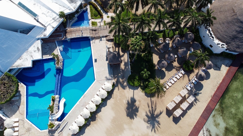 Sunset Marina Resort & Yacht Club