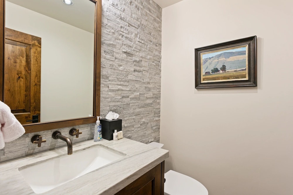 Stag Lodge at Deer Valley Resort - Four Bedroom Residence with Loft and Spa #29 4 Condo