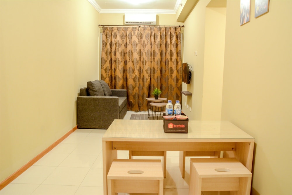 Big 2 BR (76 sqm) Apartment Grand Palace/Pallazo Kemayoran, Giacarta - 23
