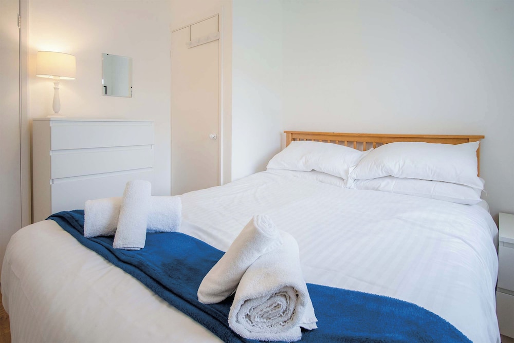 Bayview 61 - 2 Bedroom - Bayview Oxwich