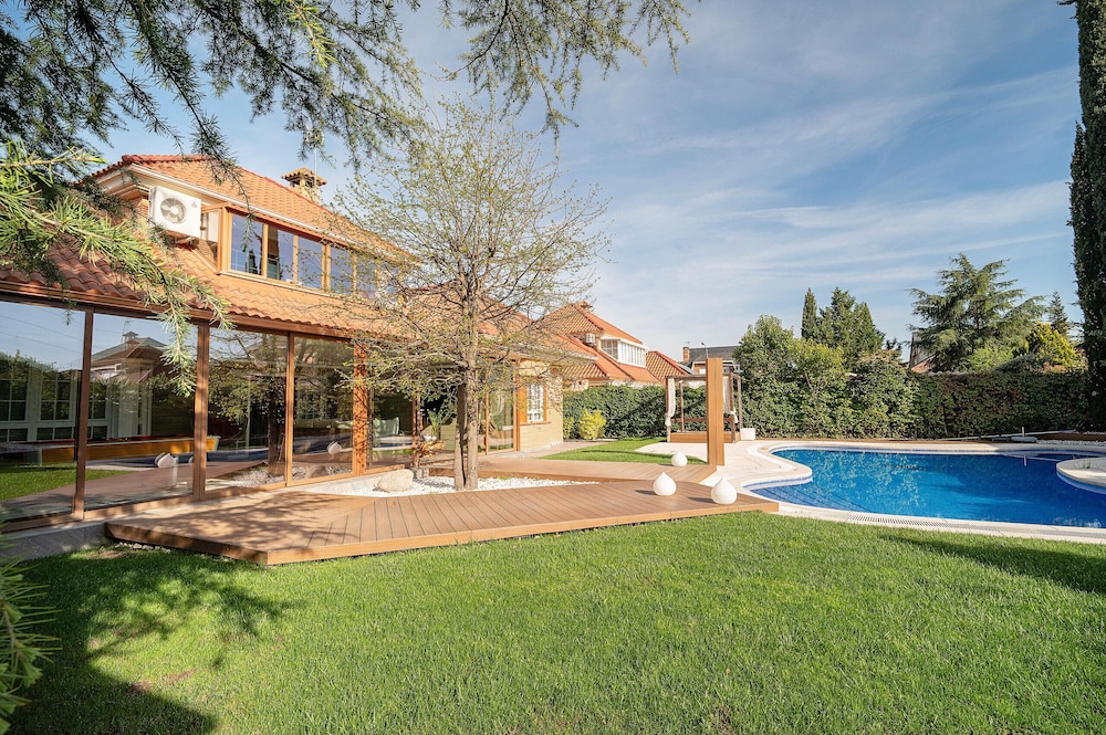 M Taj13 Madrid Chalet de Lujo con Piscina Gim