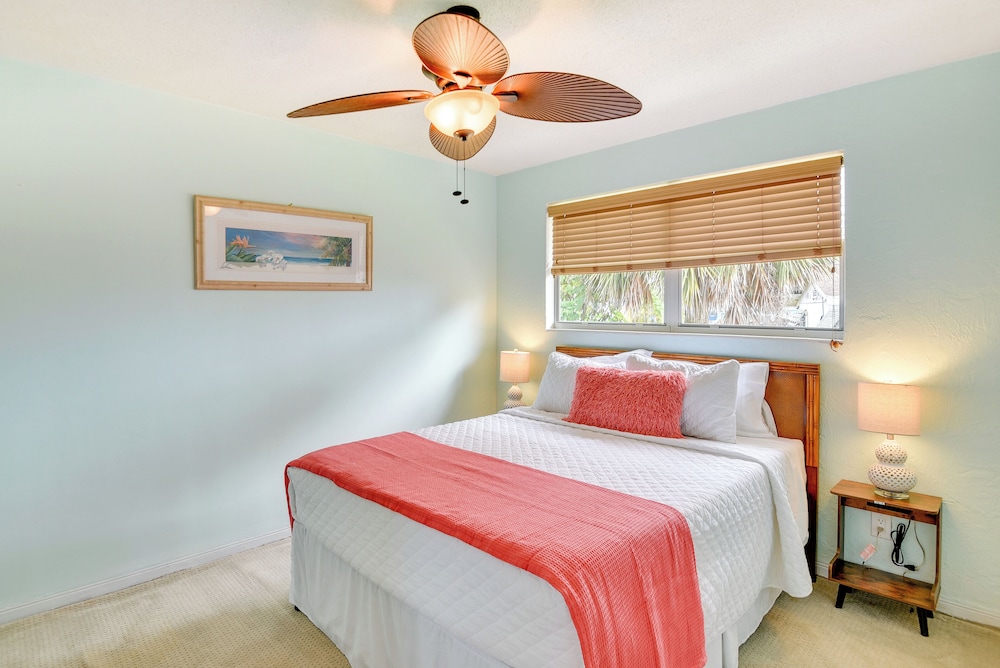 Ormond Beach Home w/ Pool - Walk to Ocean!