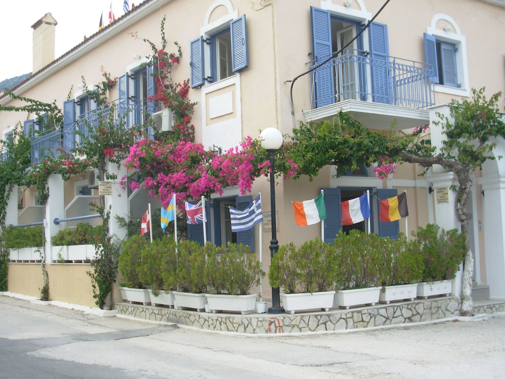 Louisa Apartments