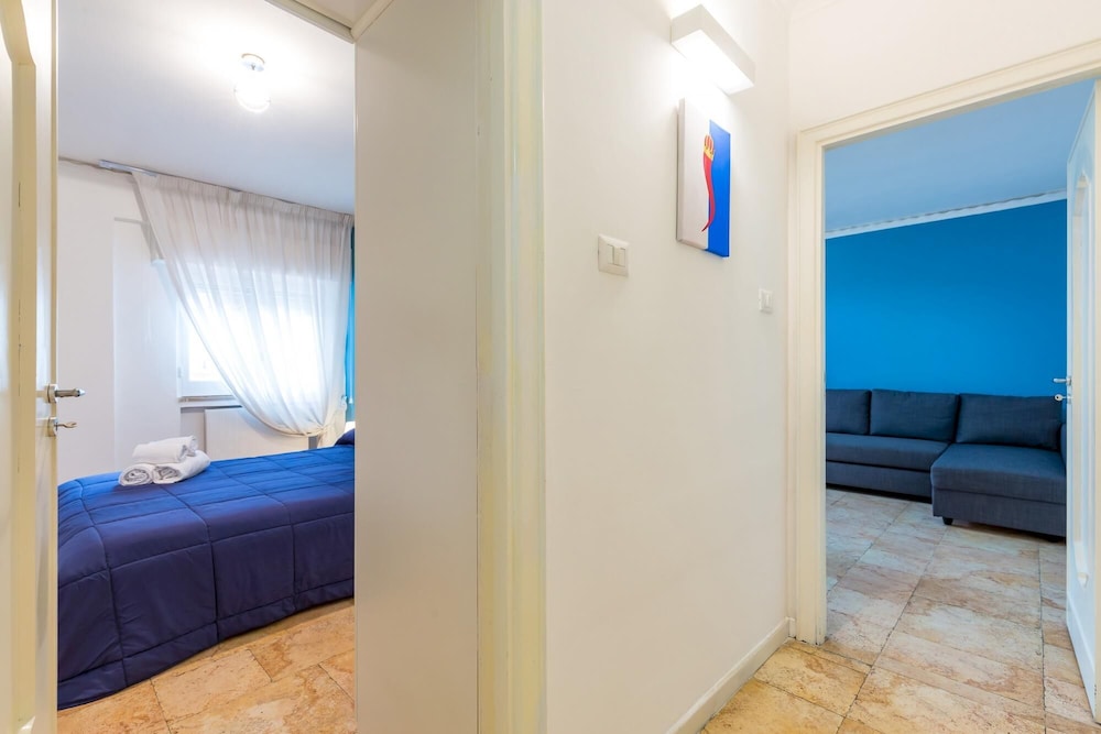 Crispi 36 - Cozy Flat and Terrace by Napoliapartments
